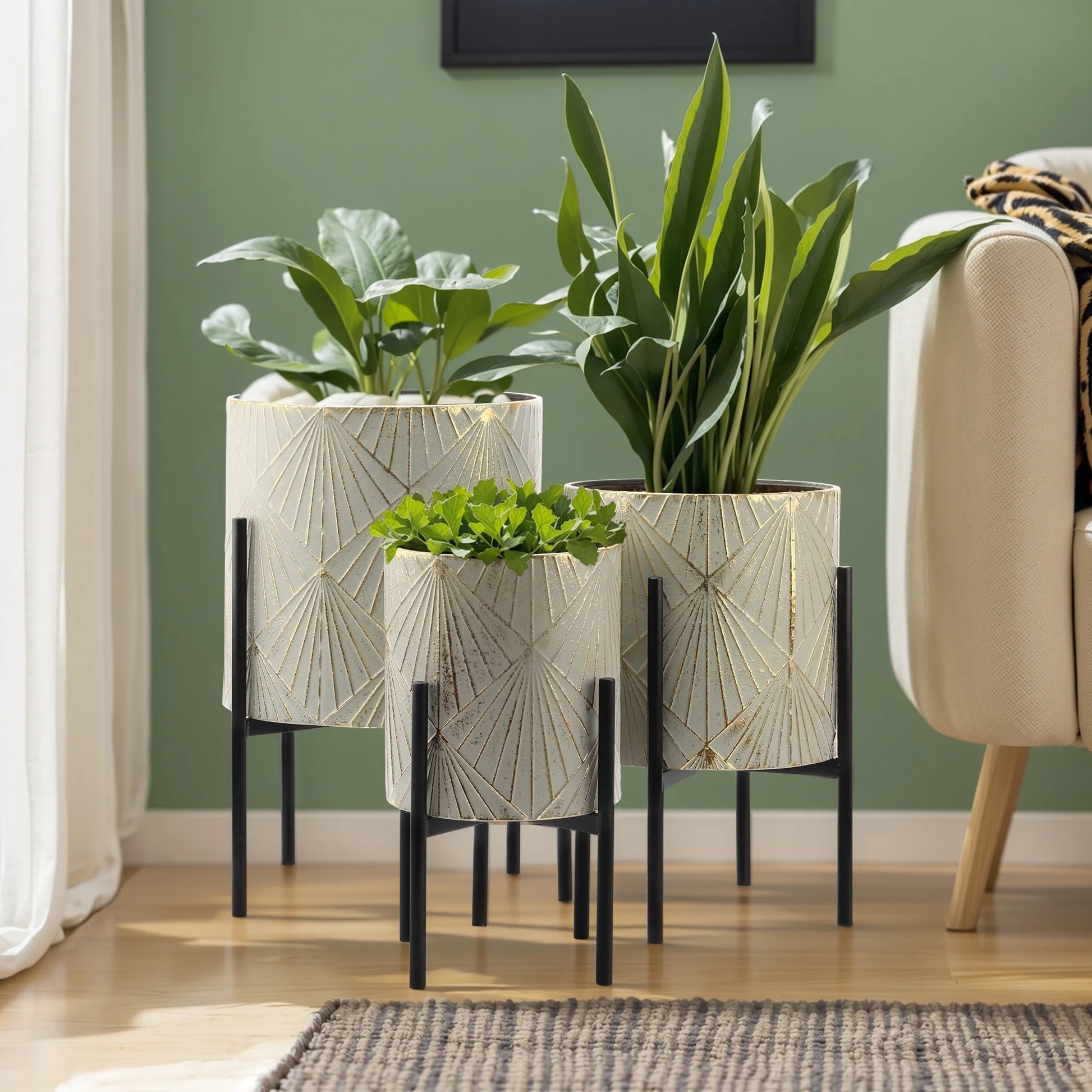 Modern indoor plant pots with stands – 3-piece set

